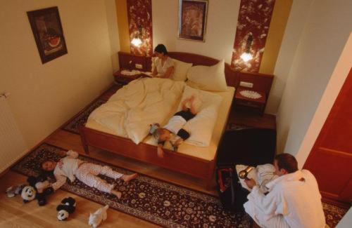 Gasthof Hotel Zum Weinberg 코피디시 외부 사진